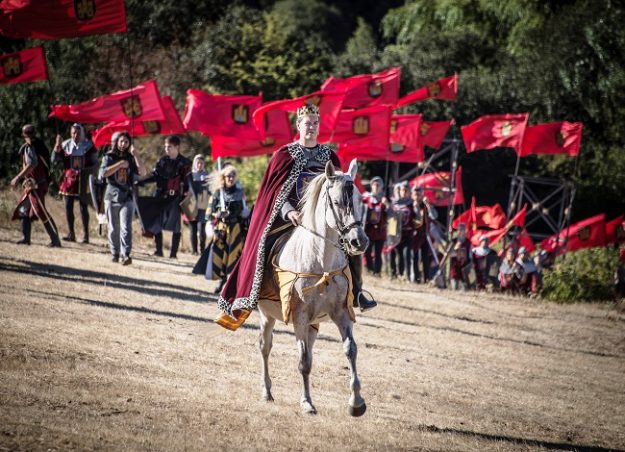 el_rey_fernando_y_sus_tropas_llegan_atapuerca